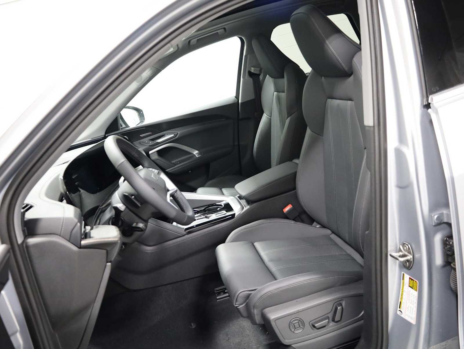 Thumbnail: 2026 Audi Q5 - 5