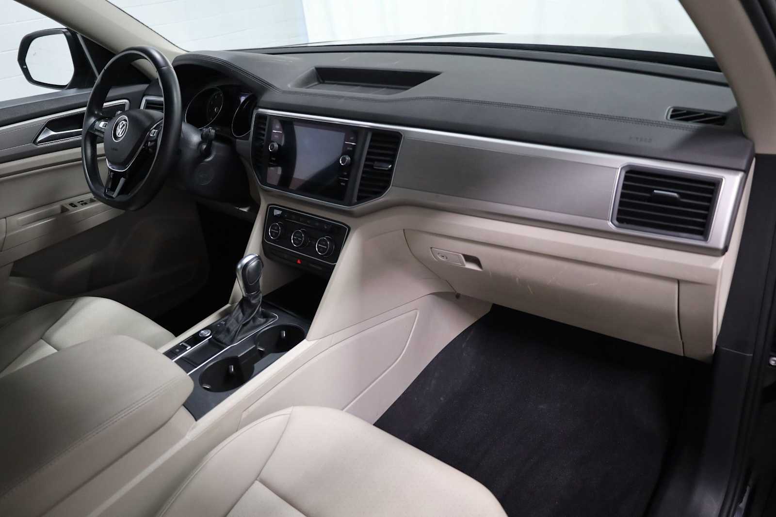 Thumbnail: 2019 Volkswagen Atlas - 6