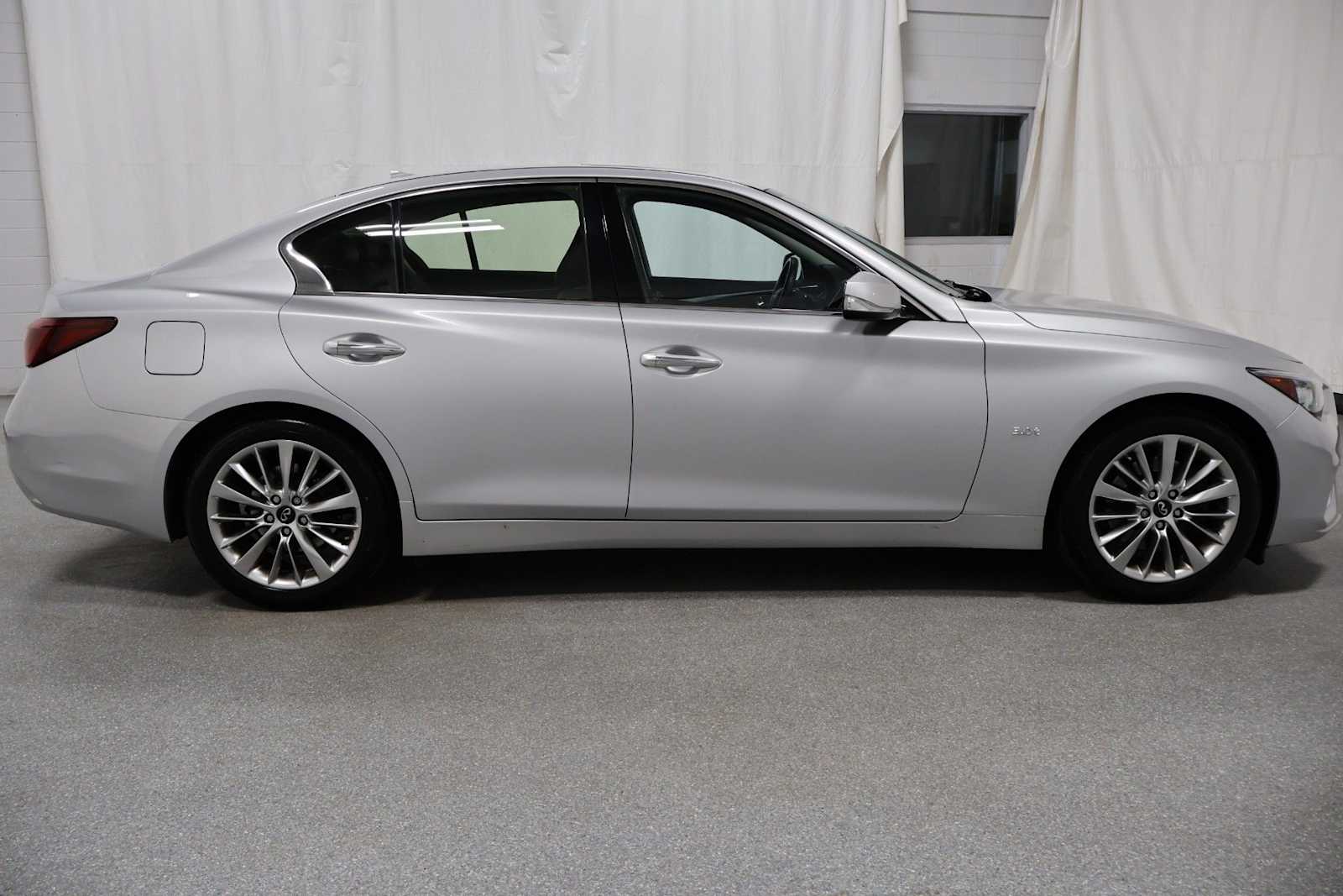 Thumbnail: 2019 INFINITI Q50 - 10