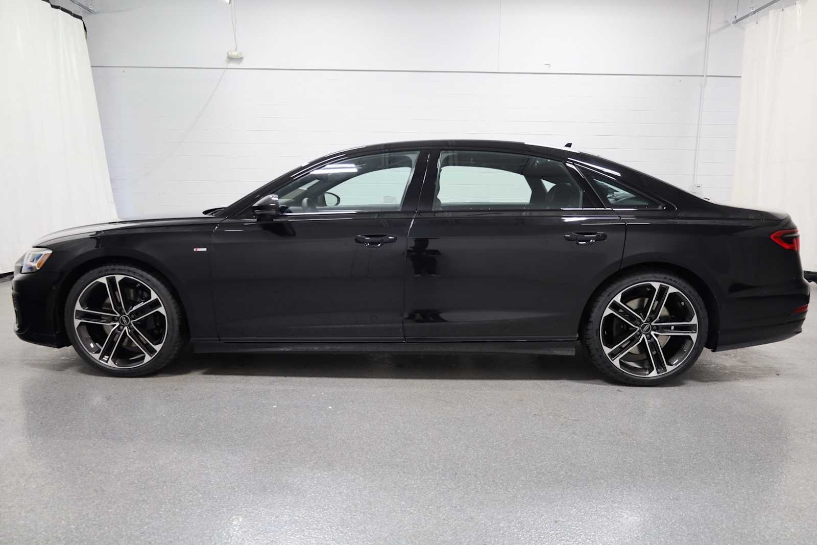 2025 Audi A8 L 55 photo 2