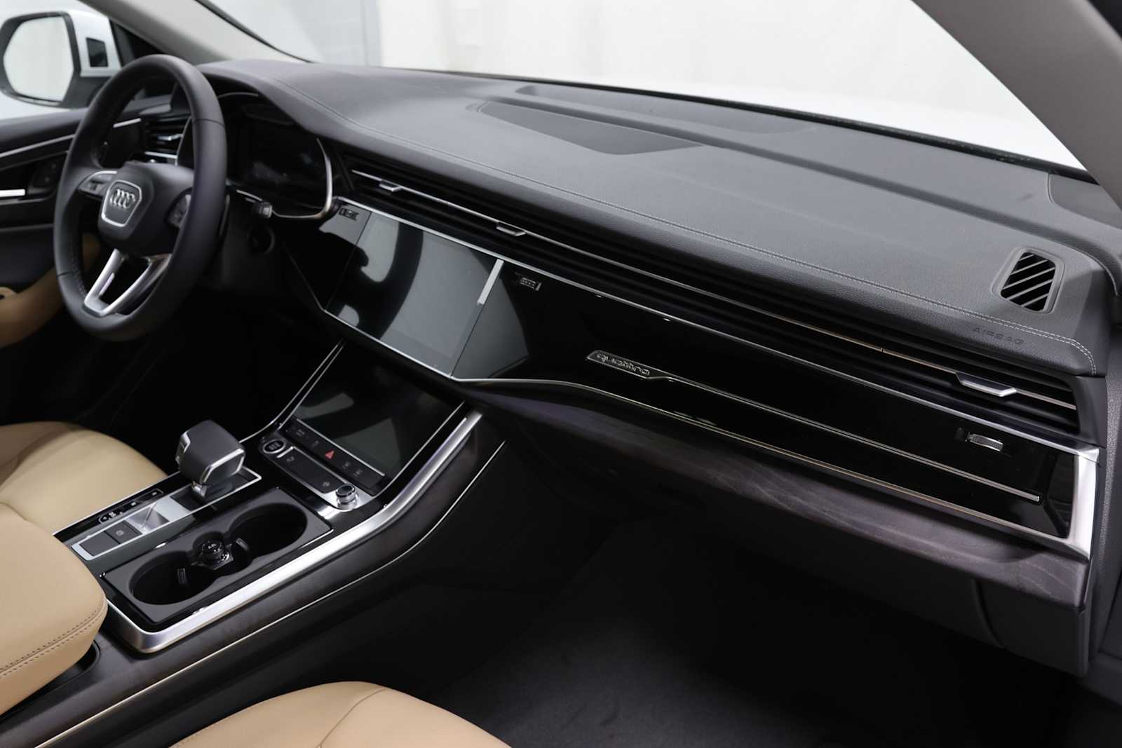 Thumbnail: 2025 Audi Q8 - 5