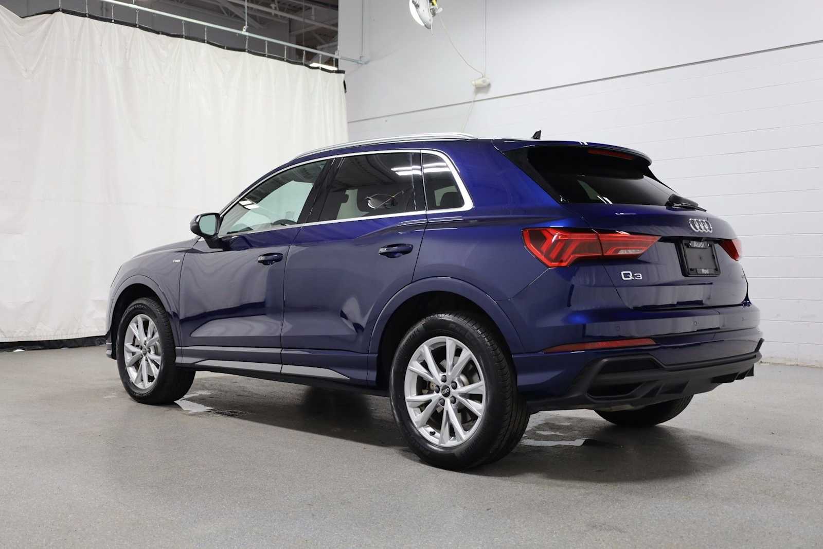 Thumbnail: 2025 Audi Q3 - 3