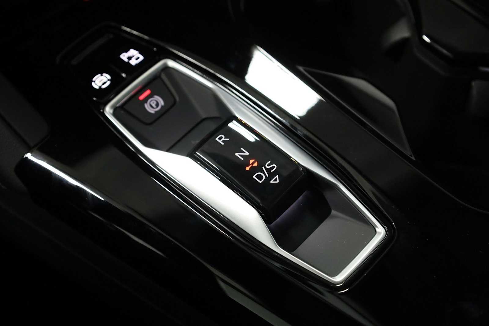 Thumbnail: 2025 Audi Q5 - 29