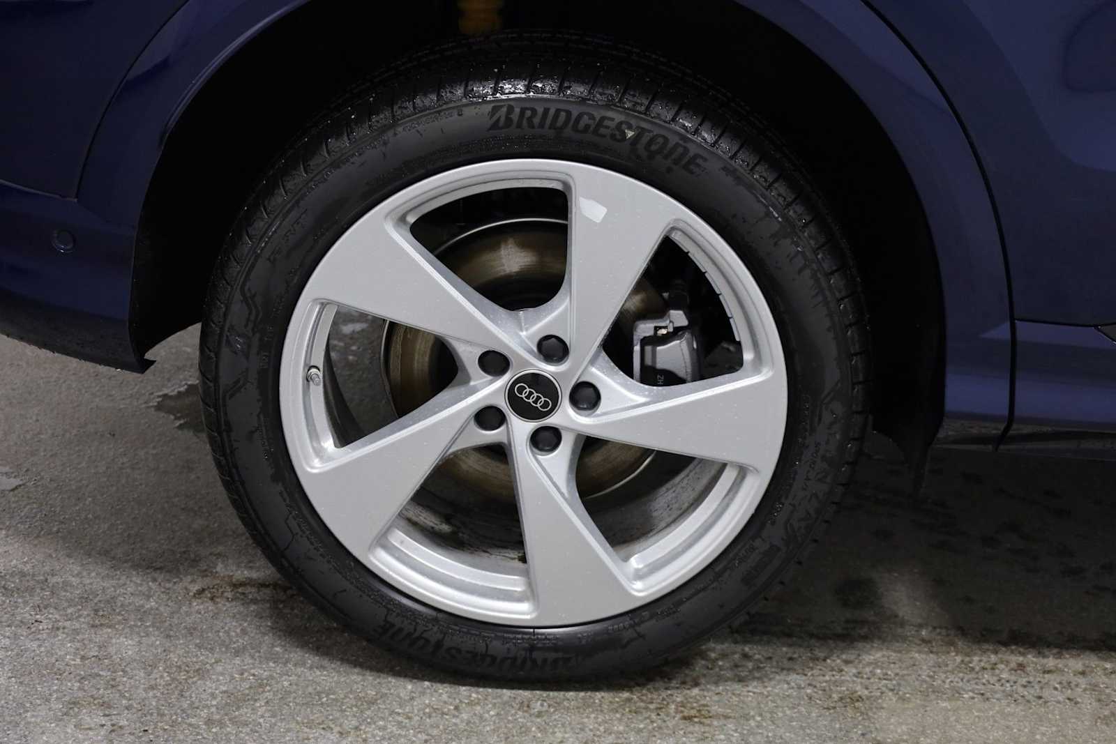 Thumbnail: 2025 Audi Q5 - 36