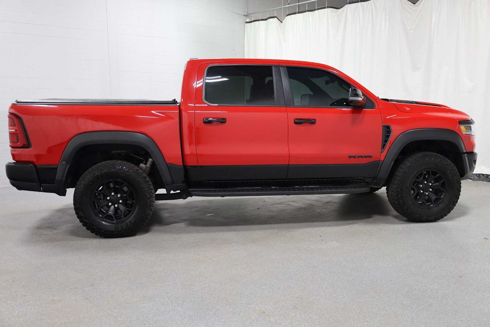 Thumbnail: 2025 RAM 1500 - 10