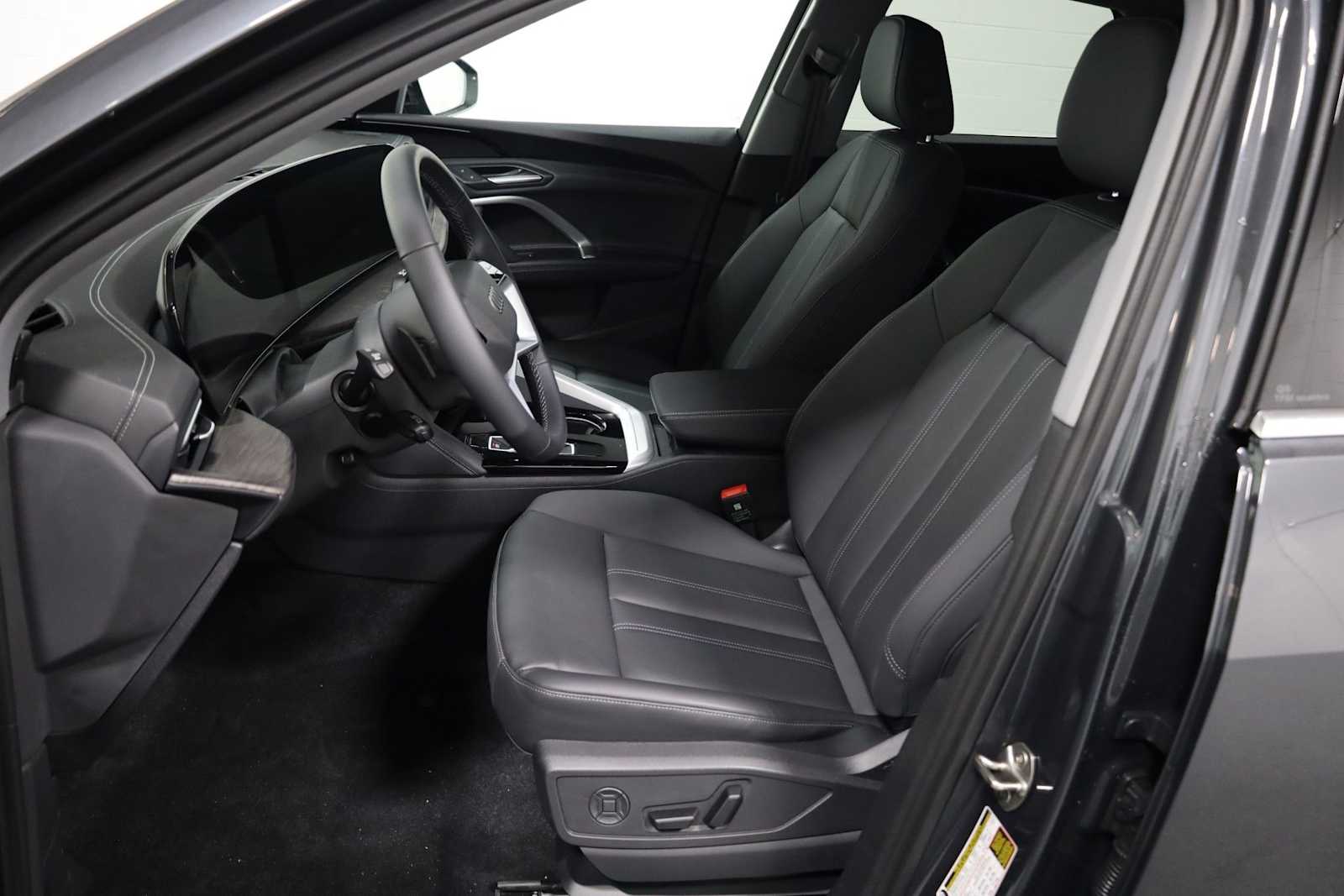 Thumbnail: 2025 Audi Q5 - 5