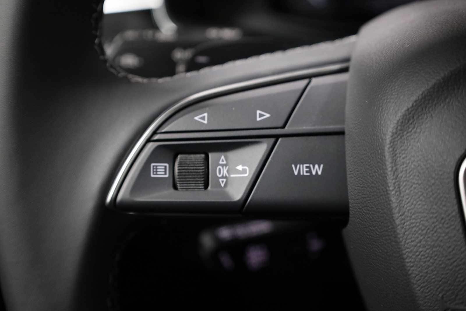 Thumbnail: 2026 Audi Q8 - 33