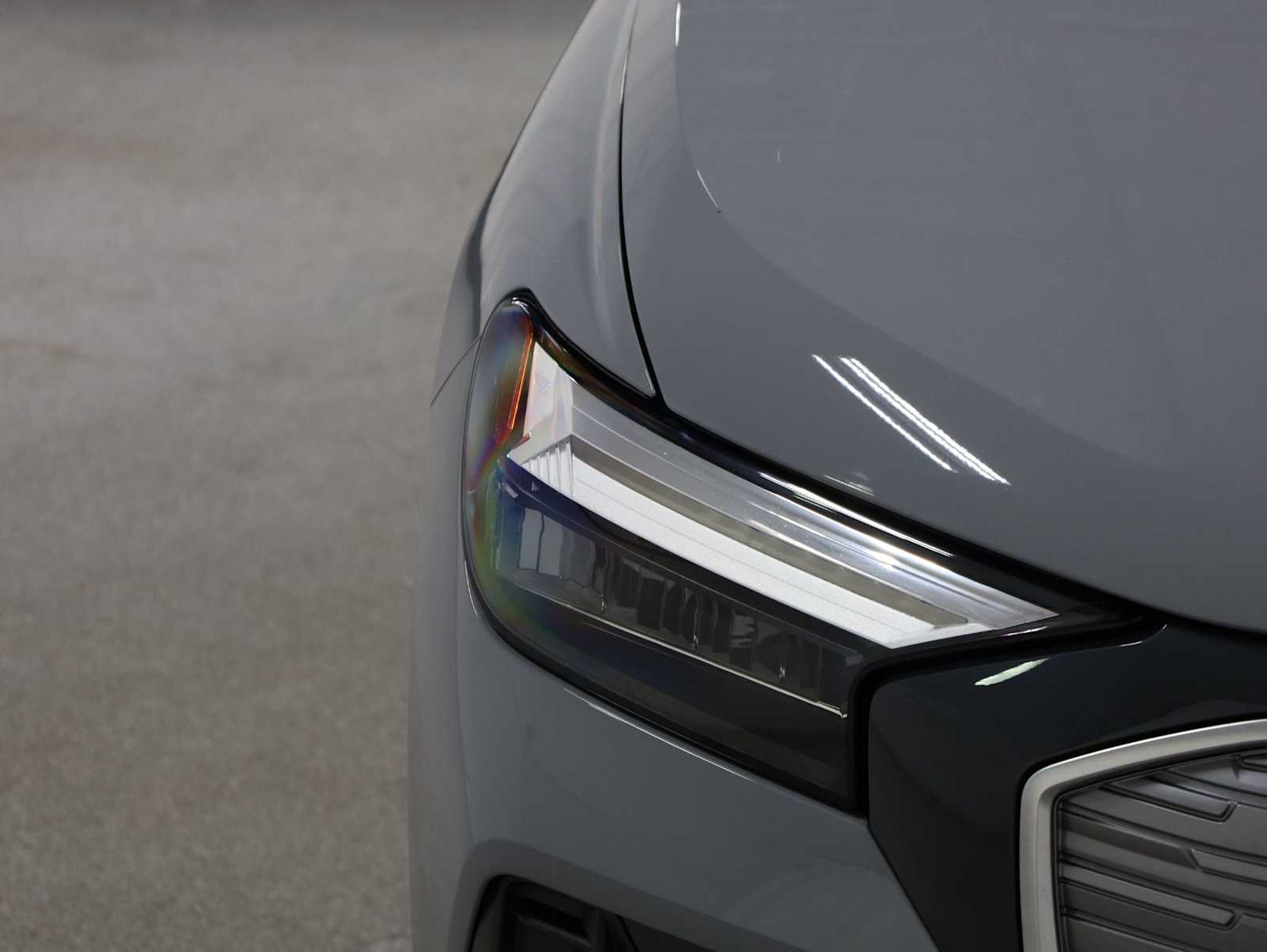 Thumbnail: 2023 Audi Q4 e-tron - 15