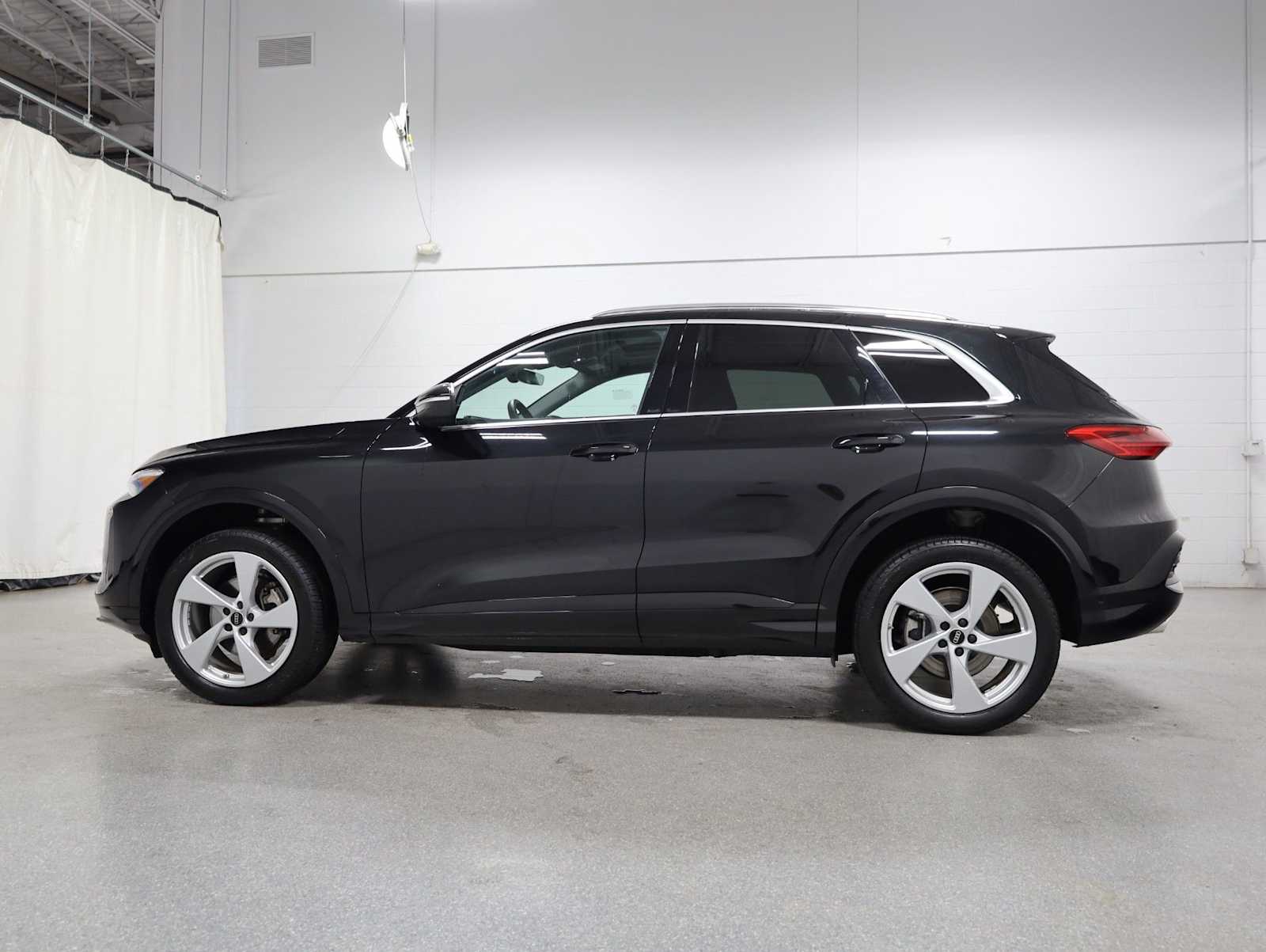 Thumbnail: 2025 Audi Q5 - 2