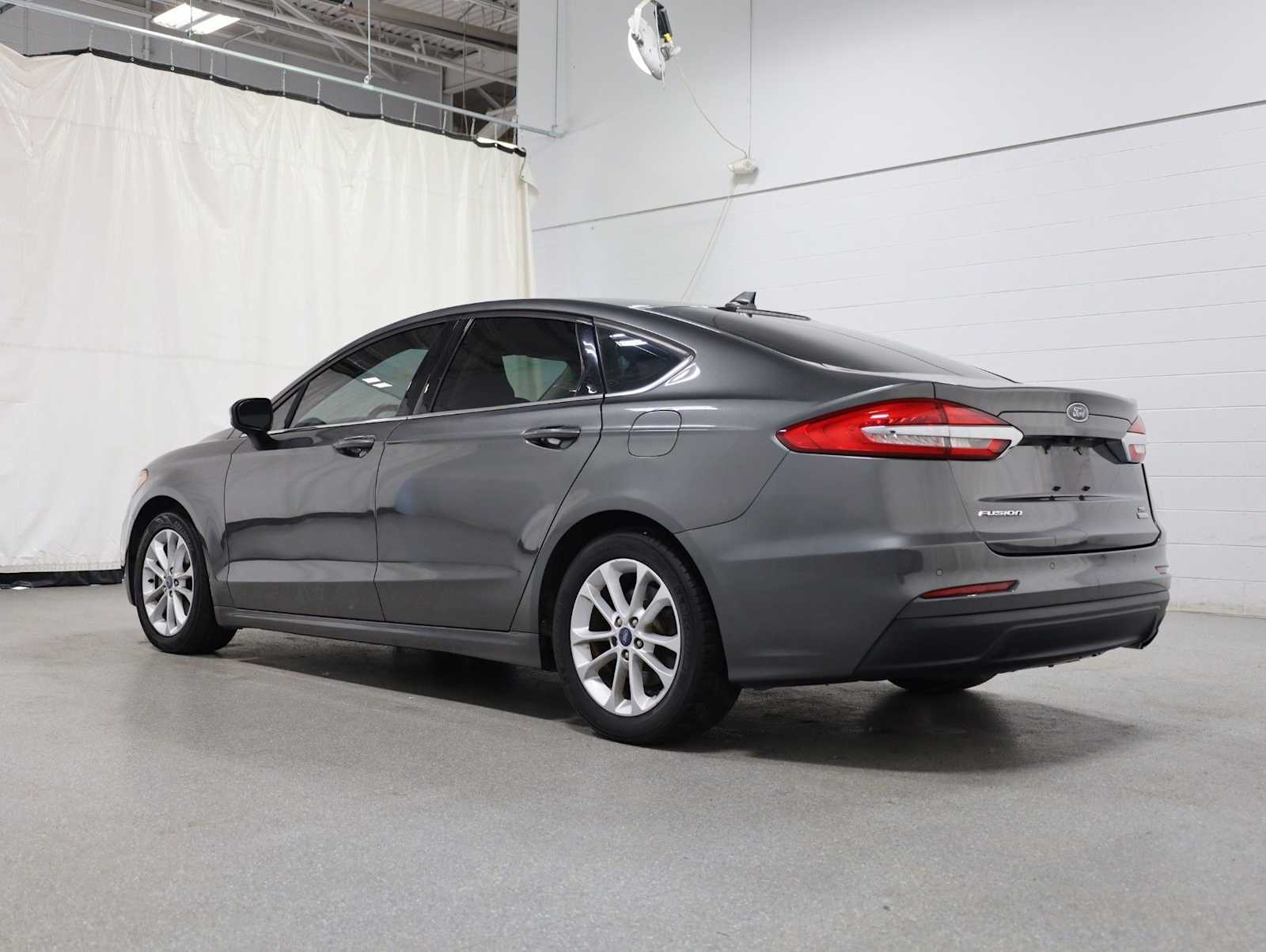Thumbnail: 2019 Ford Fusion - 3