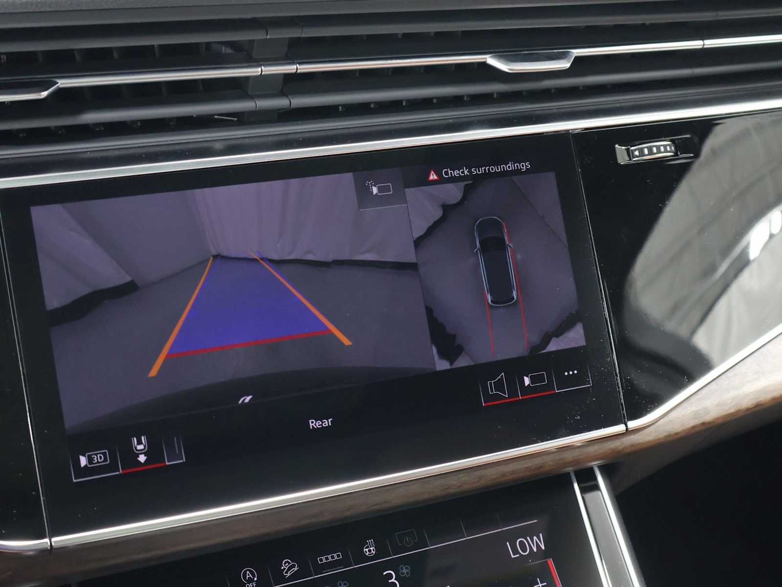 Thumbnail: 2026 Audi Q7 - 31