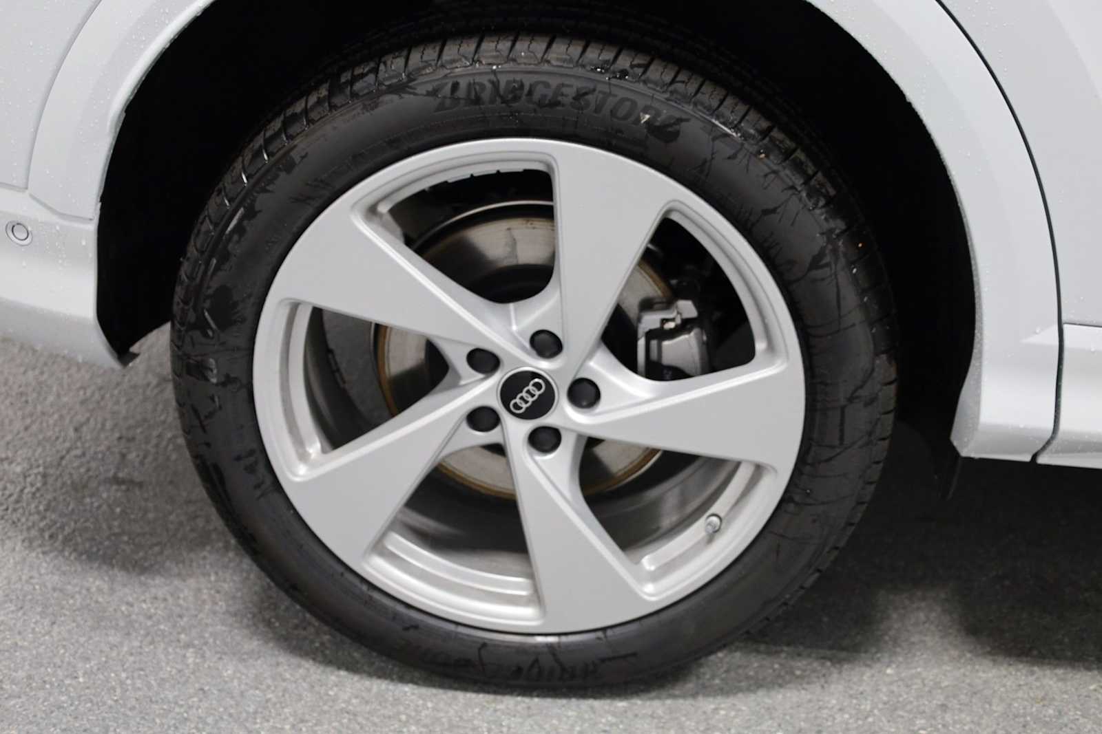 Thumbnail: 2025 Audi Q5 - 36