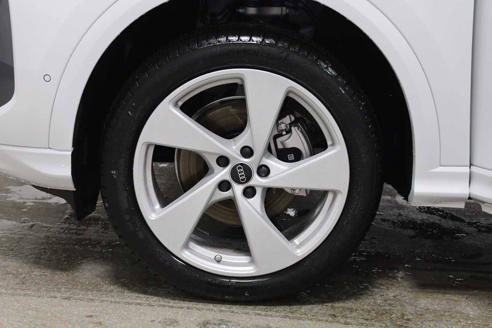 Thumbnail: 2025 Audi Q5 - 37