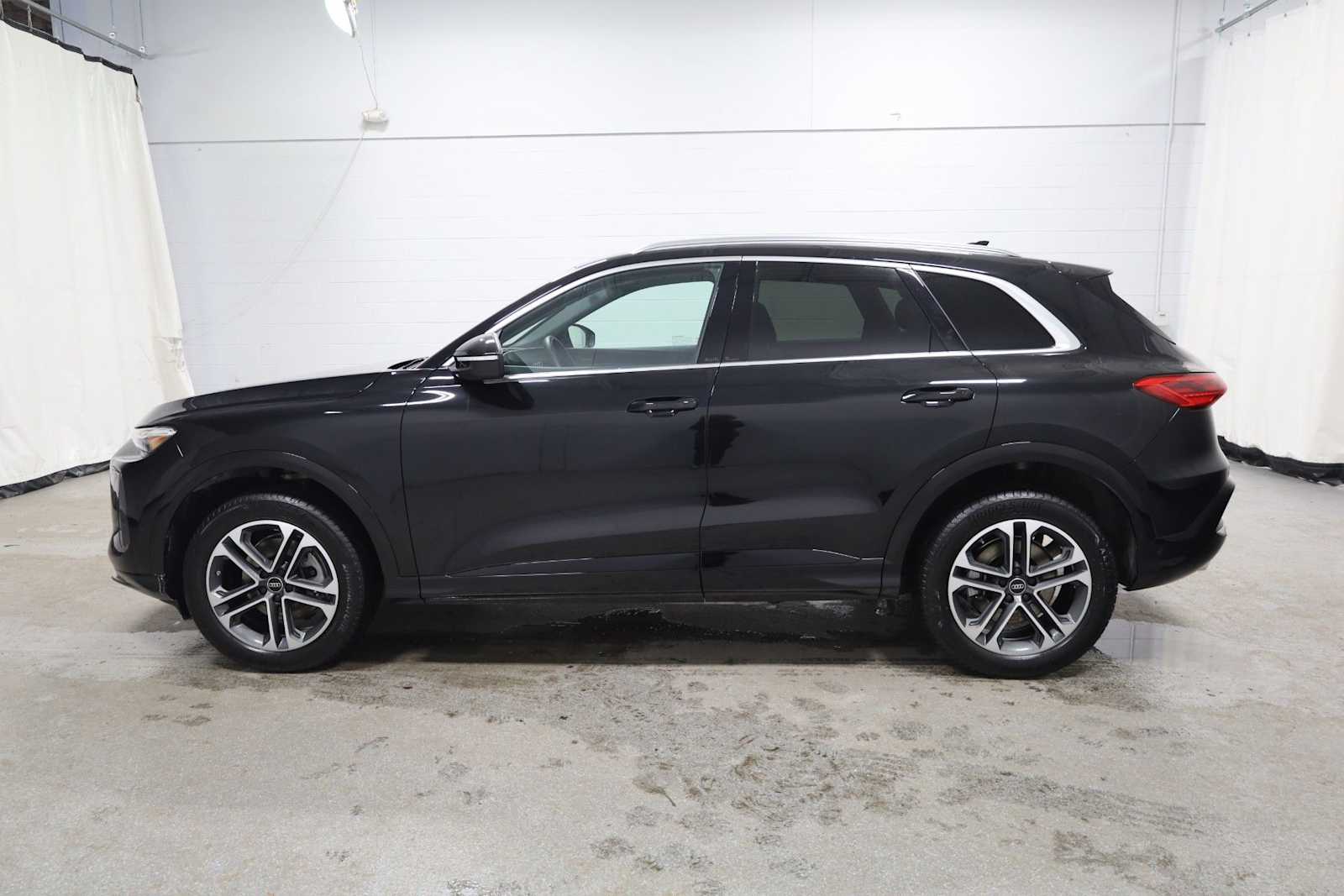 Thumbnail: 2025 Audi Q5 - 2