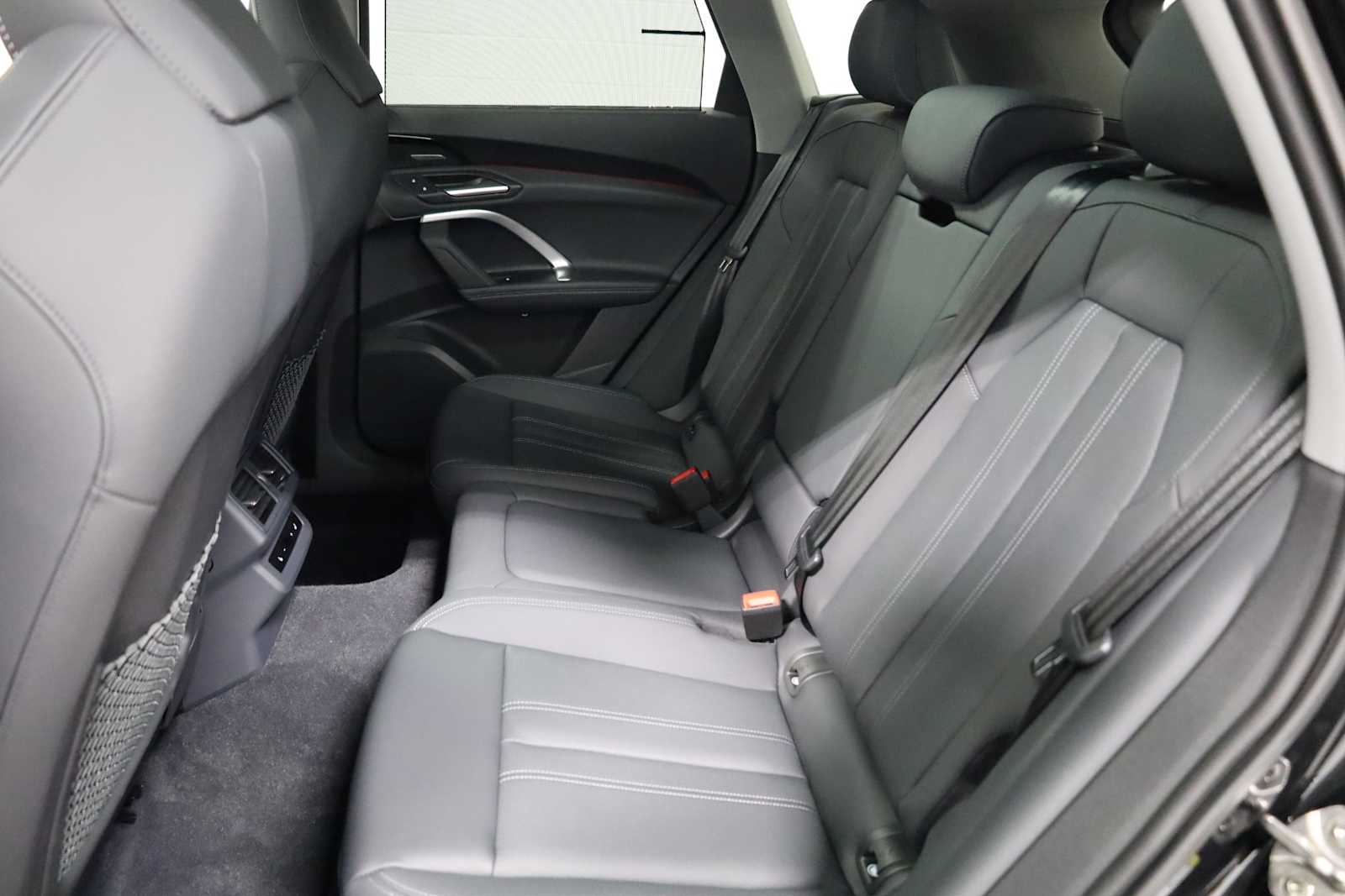 Thumbnail: 2025 Audi Q5 - 35