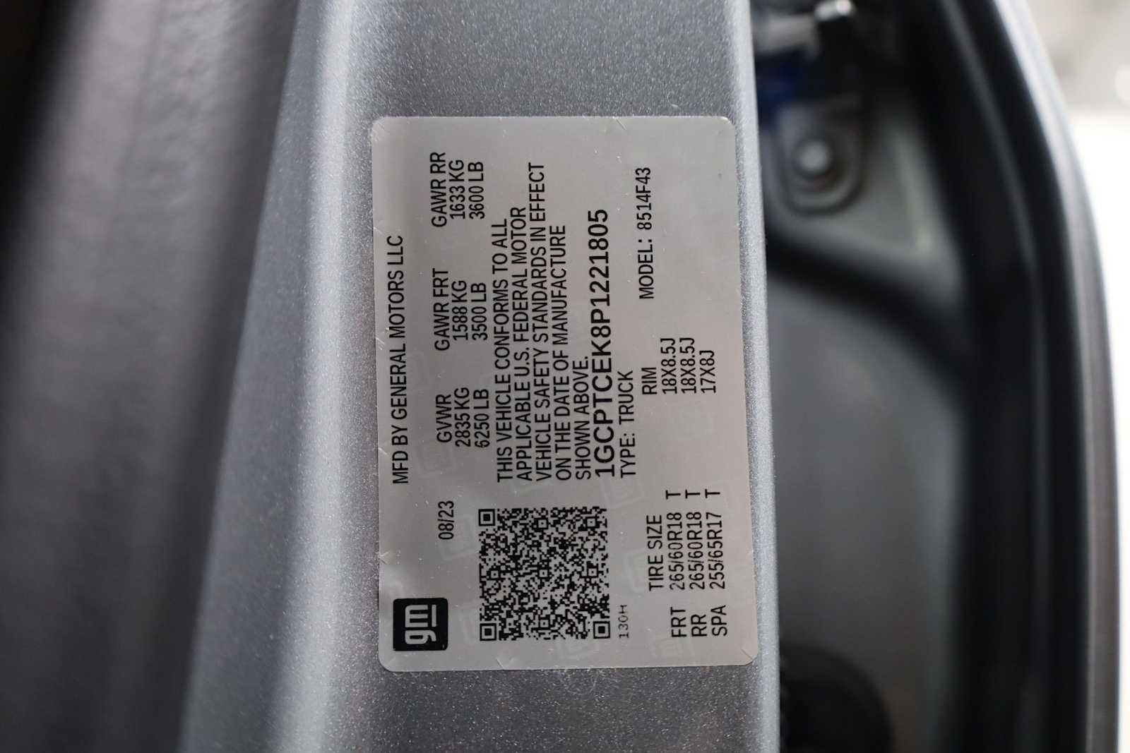 Thumbnail: 2023 Chevrolet Colorado - 40