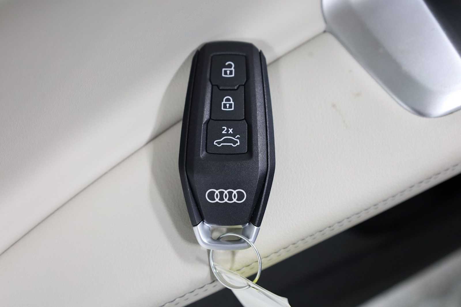 Thumbnail: 2026 Audi Q5 - 41