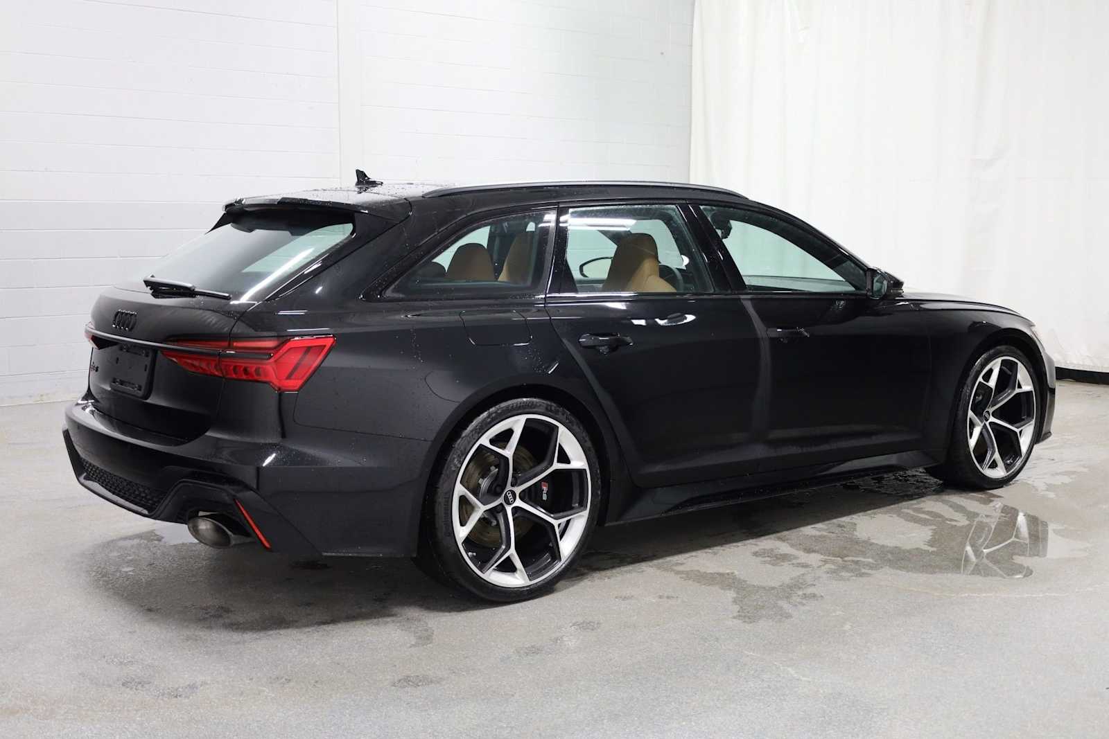 Thumbnail: 2026 Audi RS 6 - 9