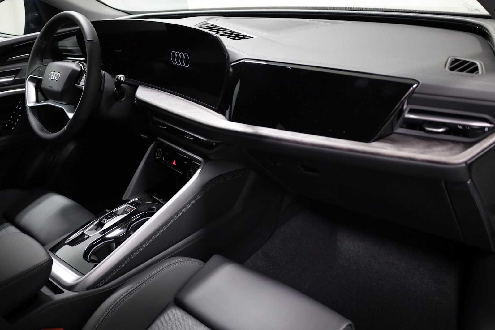 Thumbnail: 2025 Audi Q5 - 5