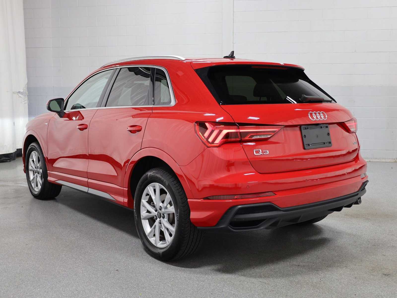 Thumbnail: 2025 Audi Q3 - 3