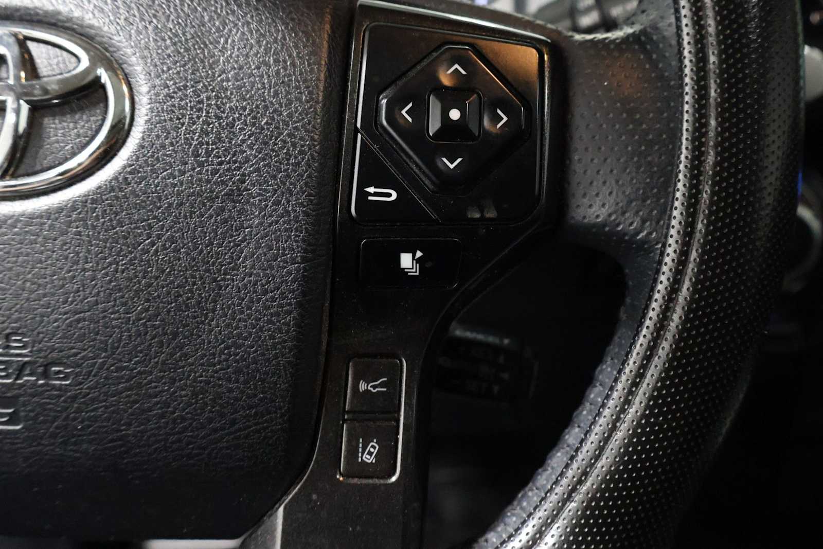 Thumbnail: 2023 Toyota 4Runner - 25