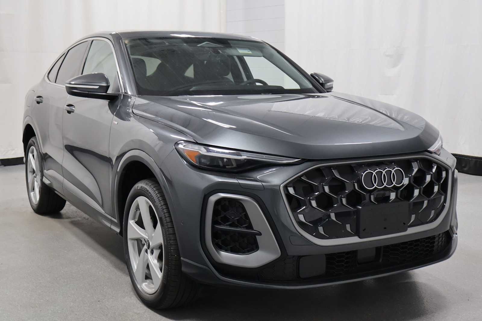 Thumbnail: 2026 Audi Q5 - 13