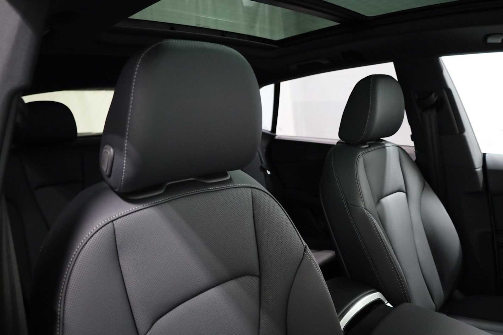 Thumbnail: 2026 Audi Q8 - 21