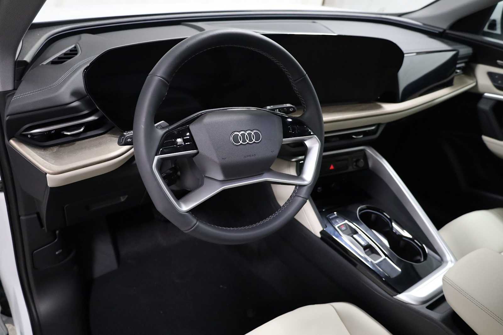 Thumbnail: 2026 Audi Q5 - 4