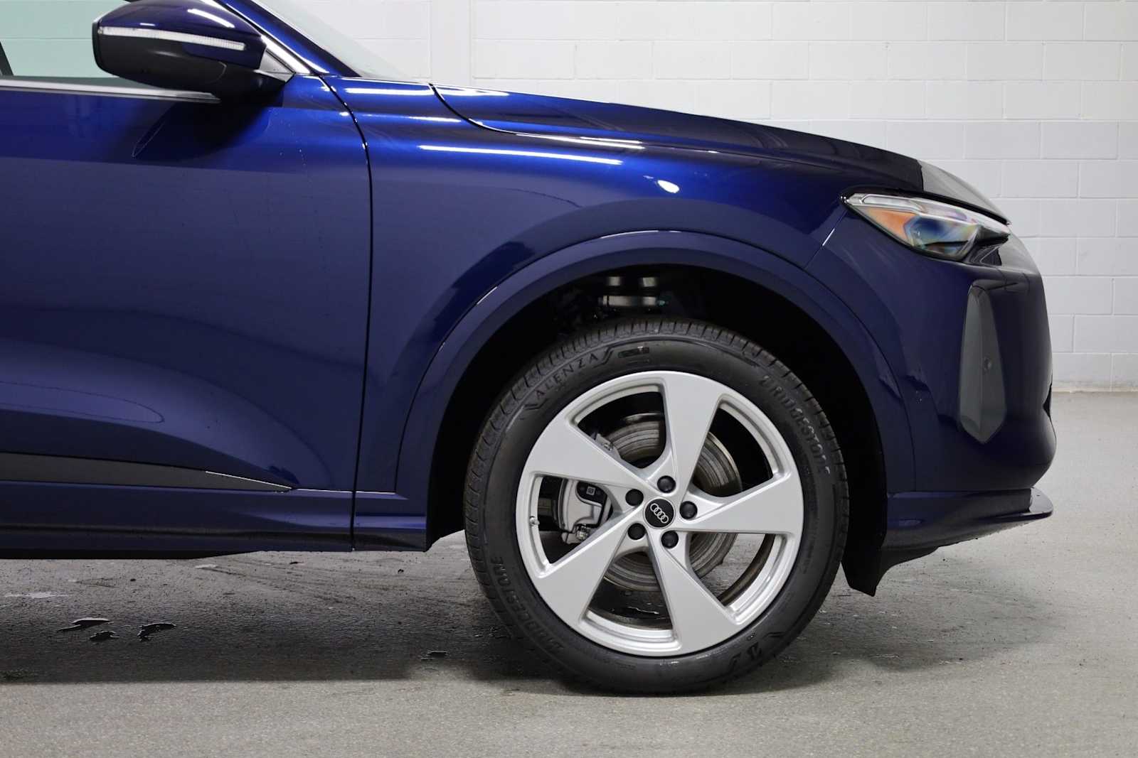 Thumbnail: 2025 Audi Q5 - 11