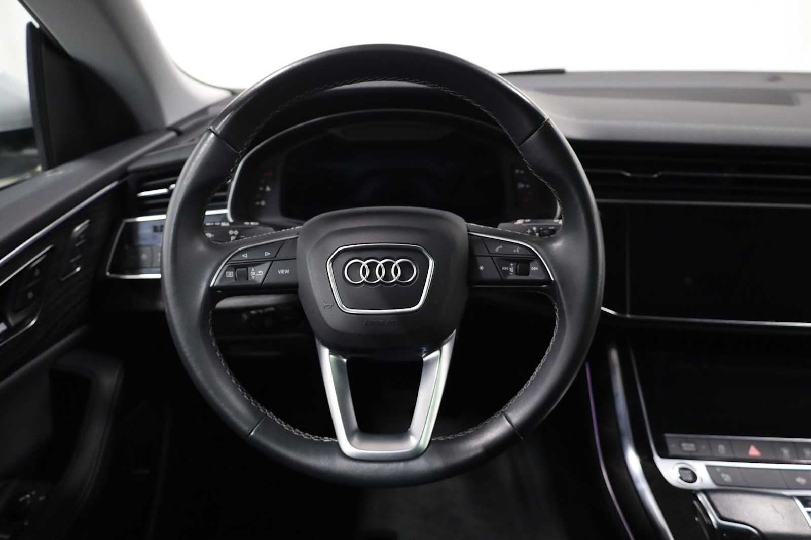 Thumbnail: 2023 Audi Q8 - 22