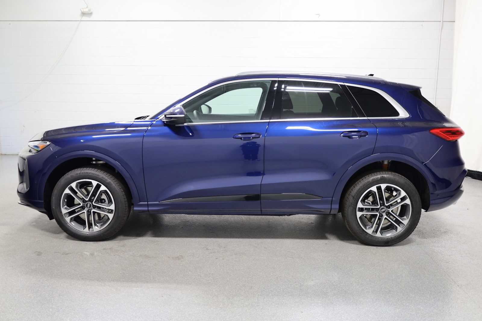 Thumbnail: 2025 Audi Q5 - 2