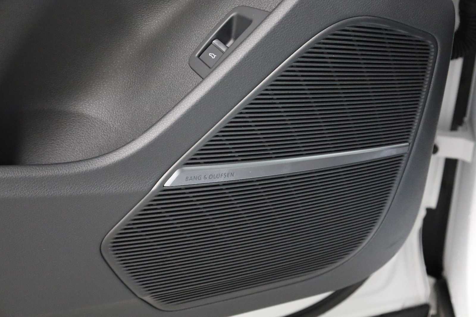 Thumbnail: 2026 Audi Q7 - 17