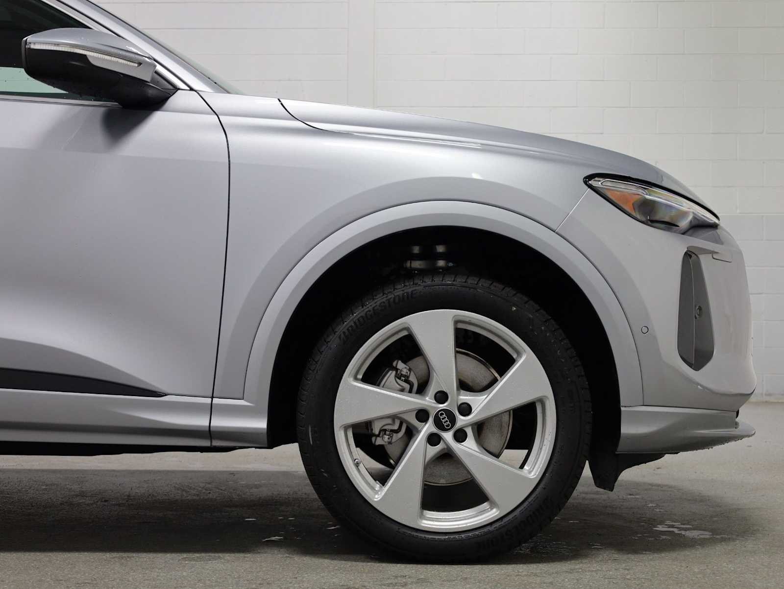 Thumbnail: 2026 Audi Q5 - 11