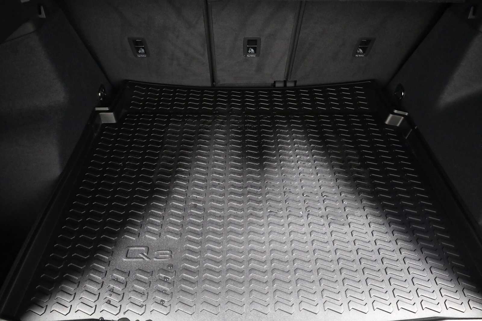 Thumbnail: 2025 Audi Q3 - 37