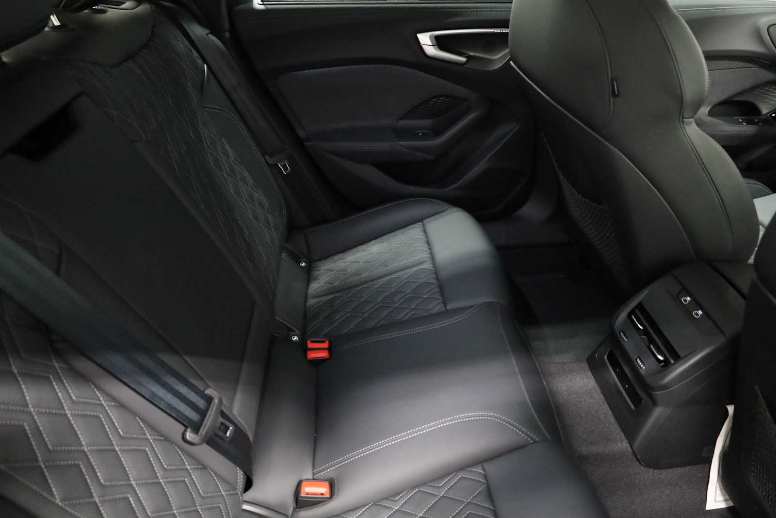 Thumbnail: 2025 Audi S5 - 33