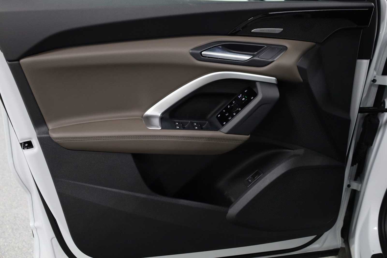 Thumbnail: 2025 Audi Q5 - 16