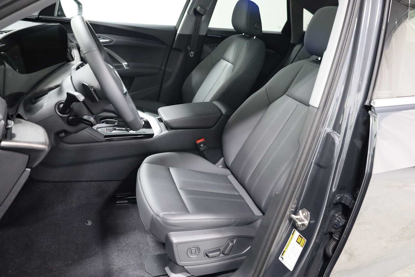 Thumbnail: 2025 Audi Q5 - 5