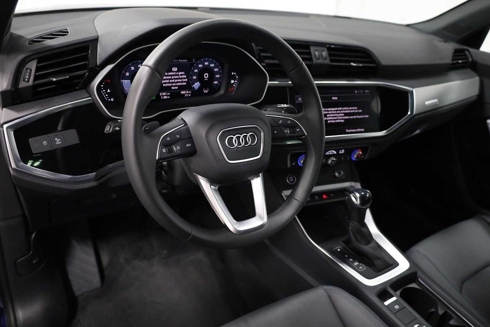 Thumbnail: 2025 Audi Q3 - 4