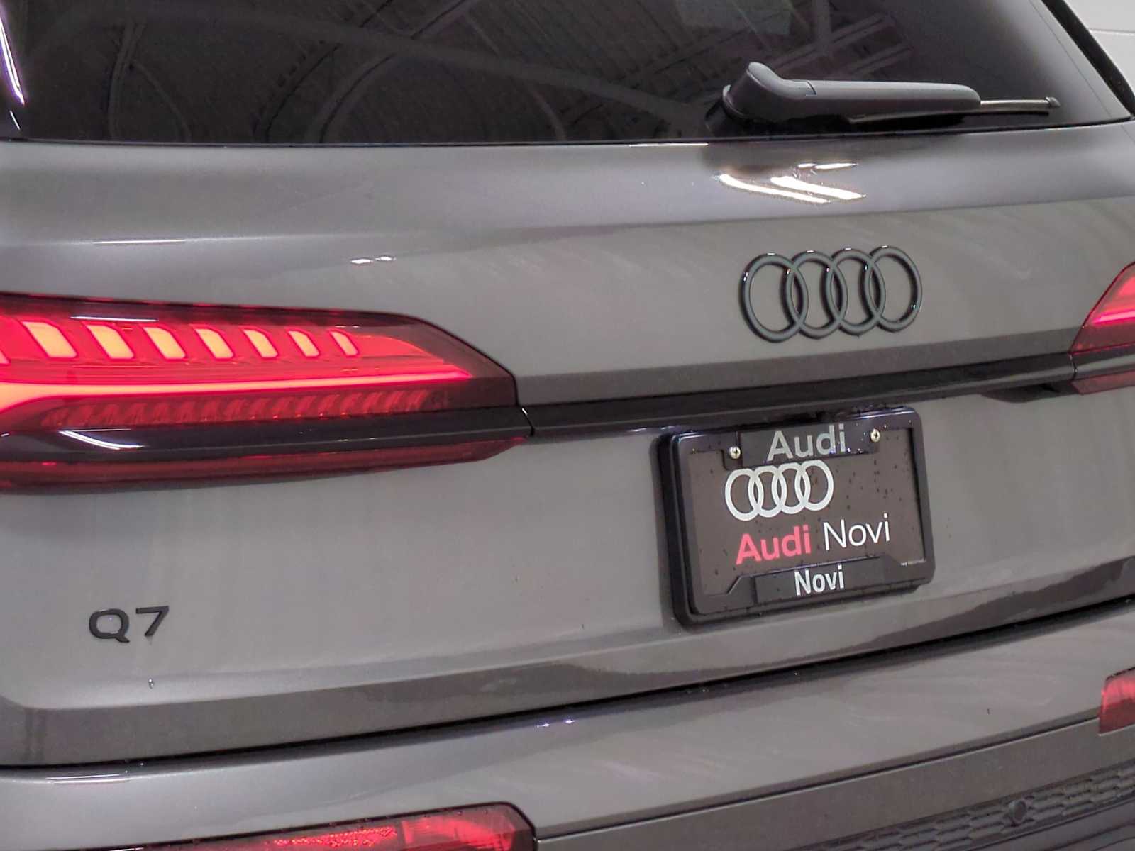 Thumbnail: 2026 Audi Q7 - 8