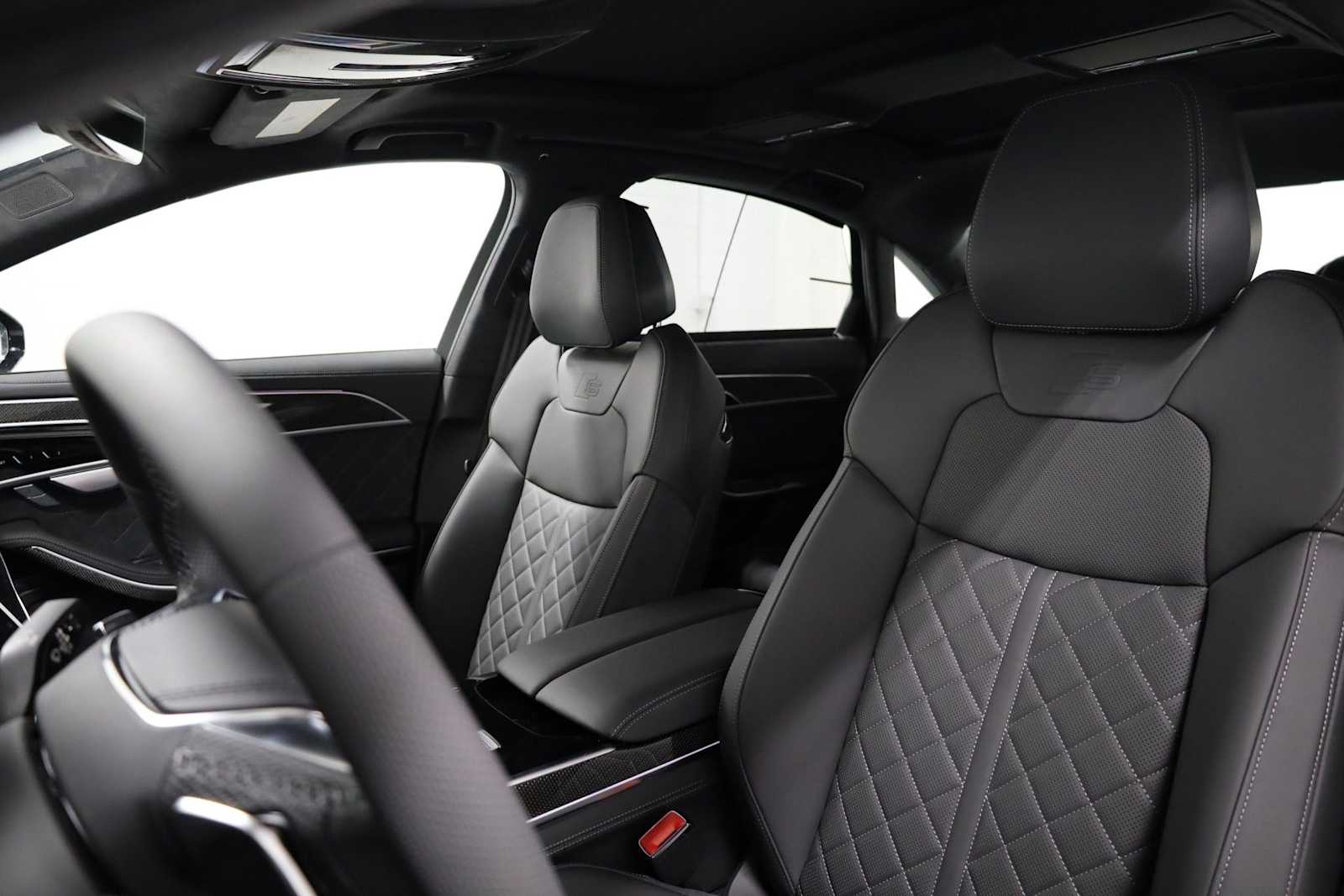 Thumbnail: 2025 Audi S8 - 5