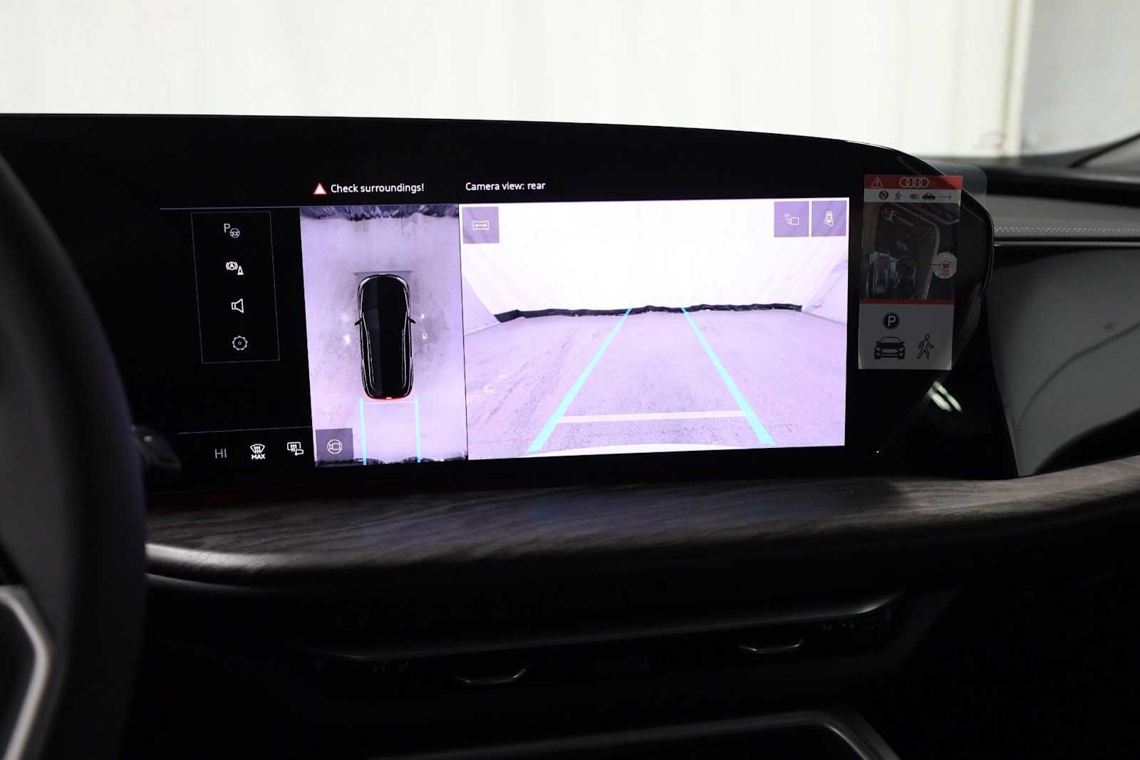 Thumbnail: 2025 Audi Q5 - 32