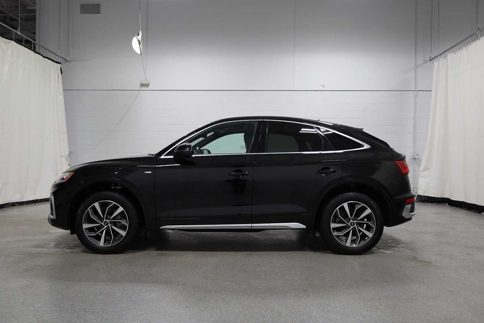 Thumbnail: 2023 Audi Q5 - 2
