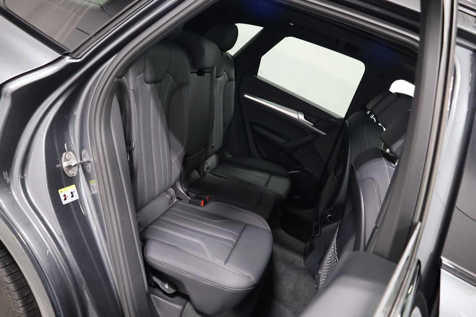 Thumbnail: 2025 Audi Q5 - 35