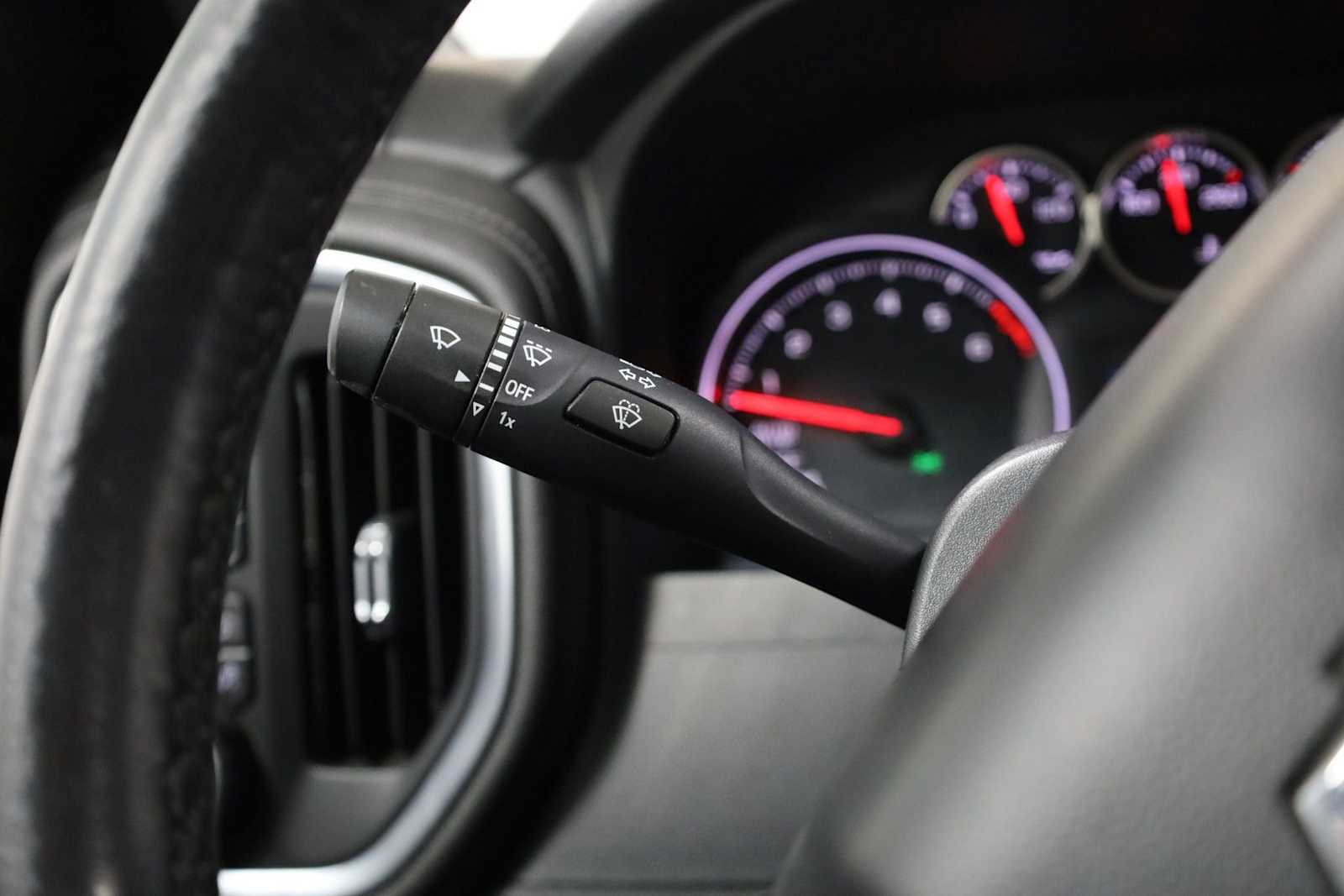 Thumbnail: 2019 Chevrolet Silverado 1500 - 28