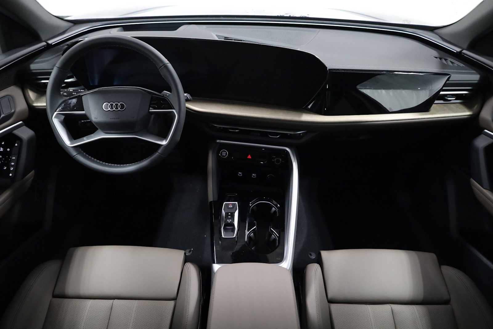 Thumbnail: 2025 Audi Q5 - 24