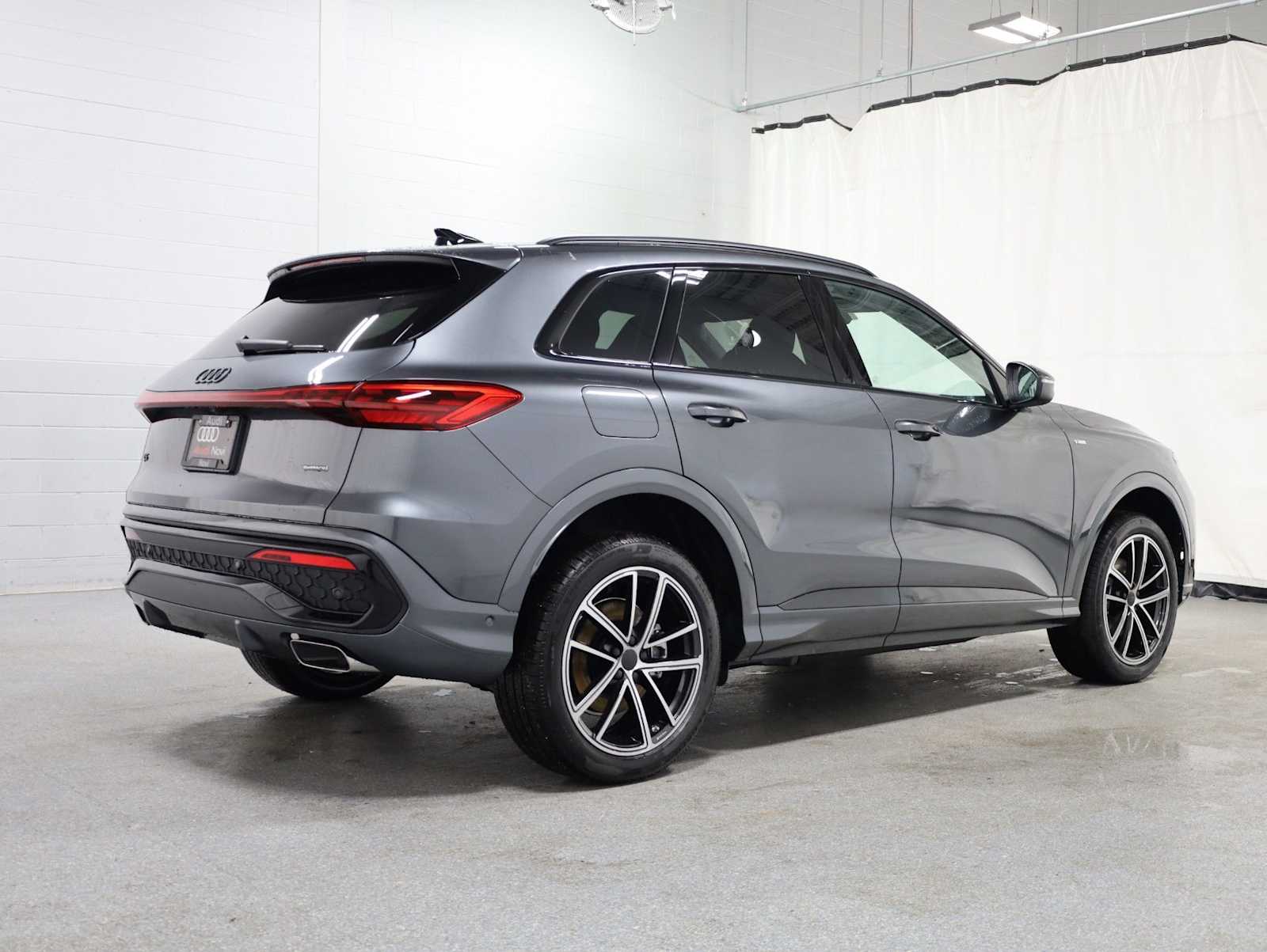 Thumbnail: 2026 Audi Q5 - 8