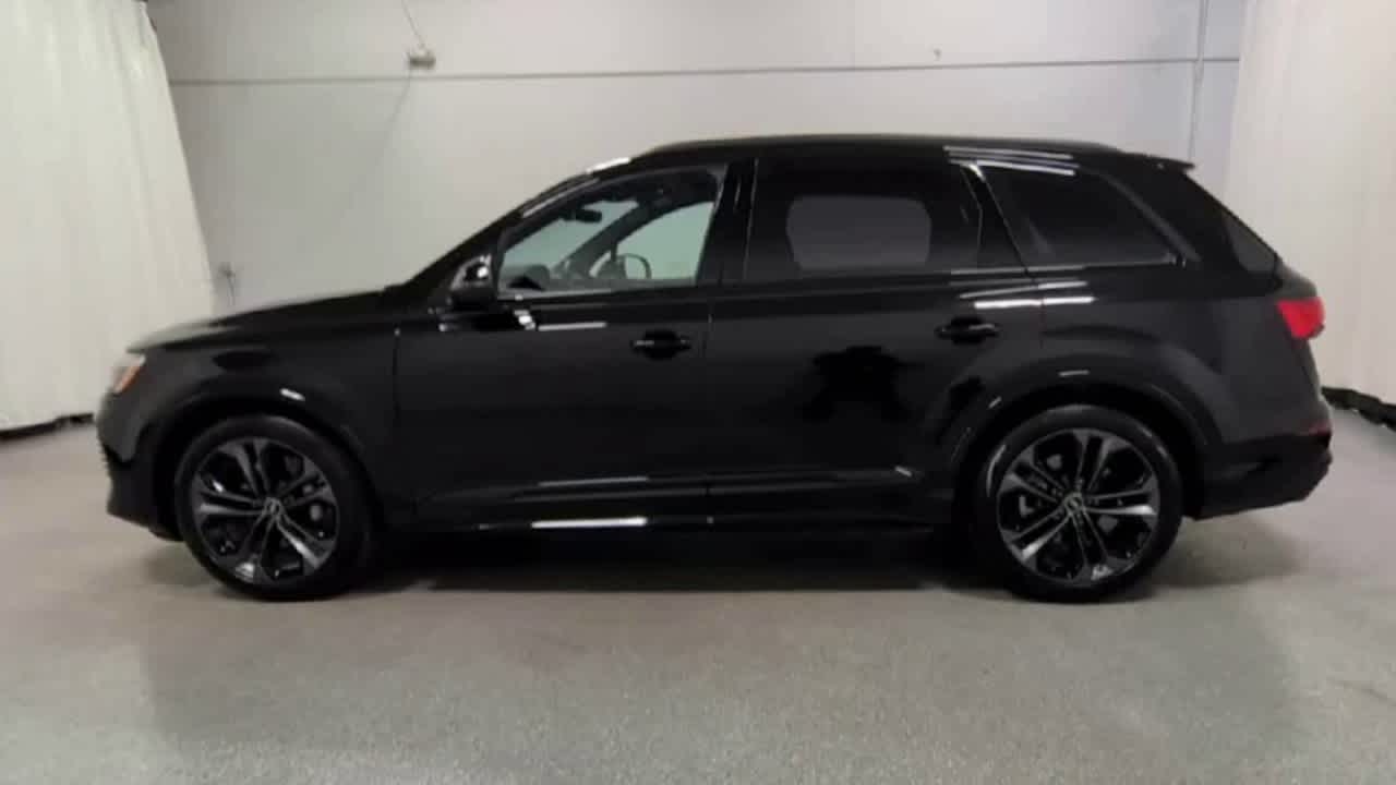 2025 Audi Q7 55 Prestige photo 4