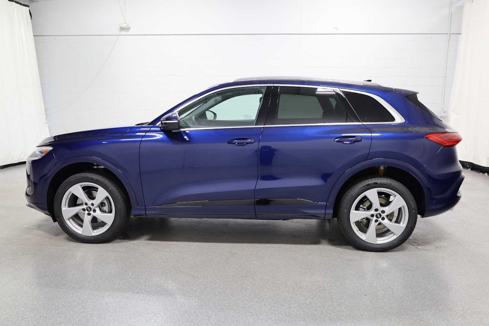 Thumbnail: 2025 Audi Q5 - 2