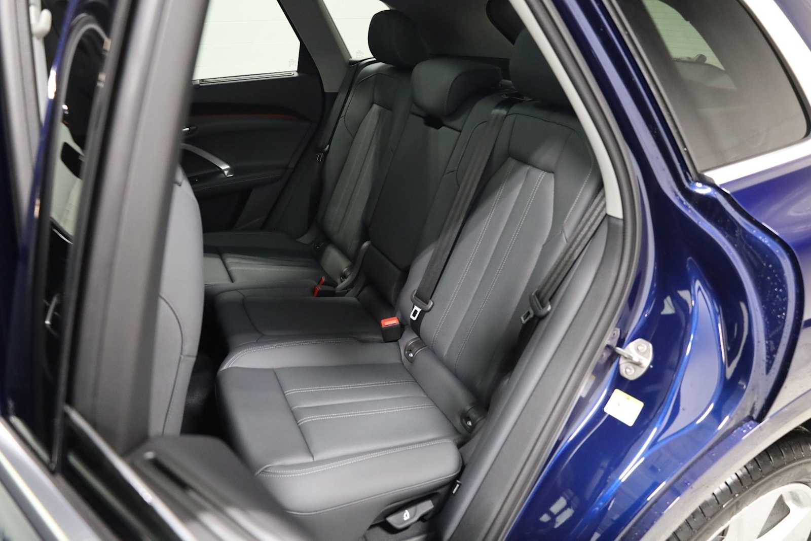 Thumbnail: 2025 Audi Q5 - 34