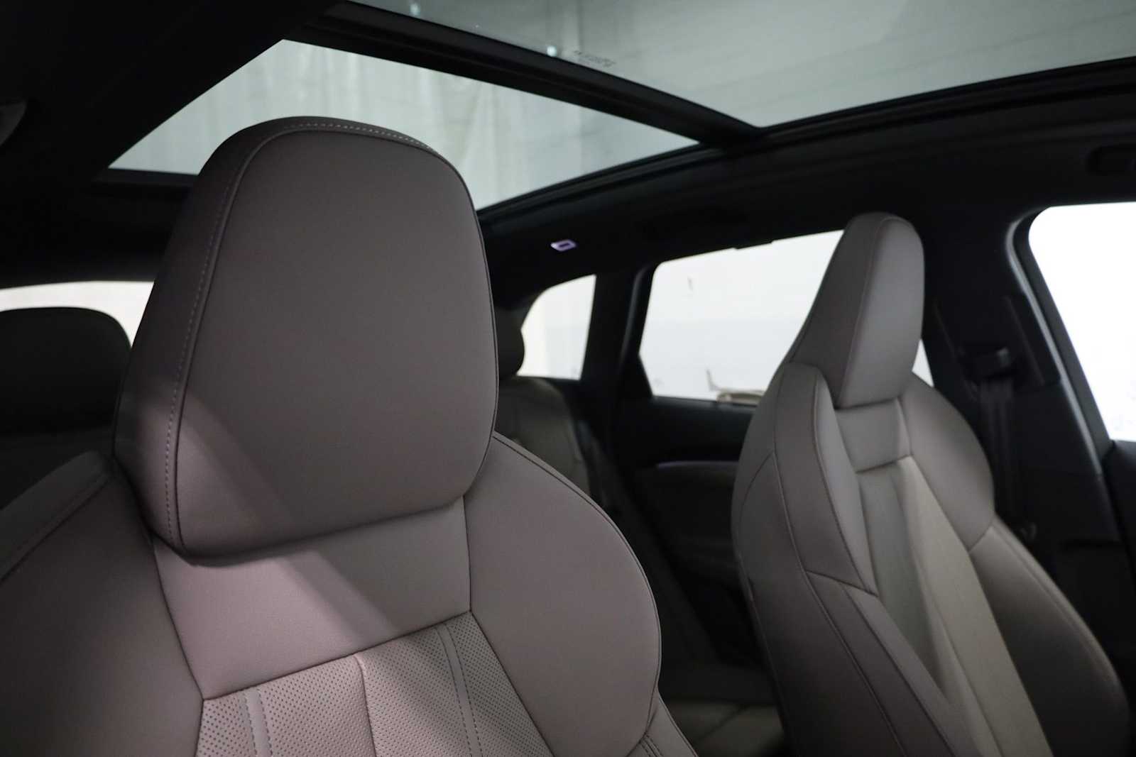 Thumbnail: 2025 Audi Q5 - 21